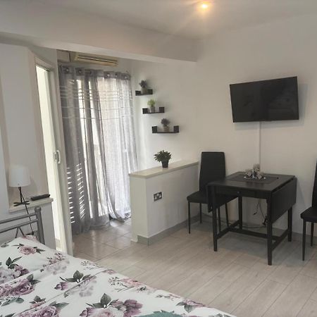 Theodoros Apt.22 Паралимни Екстериор снимка