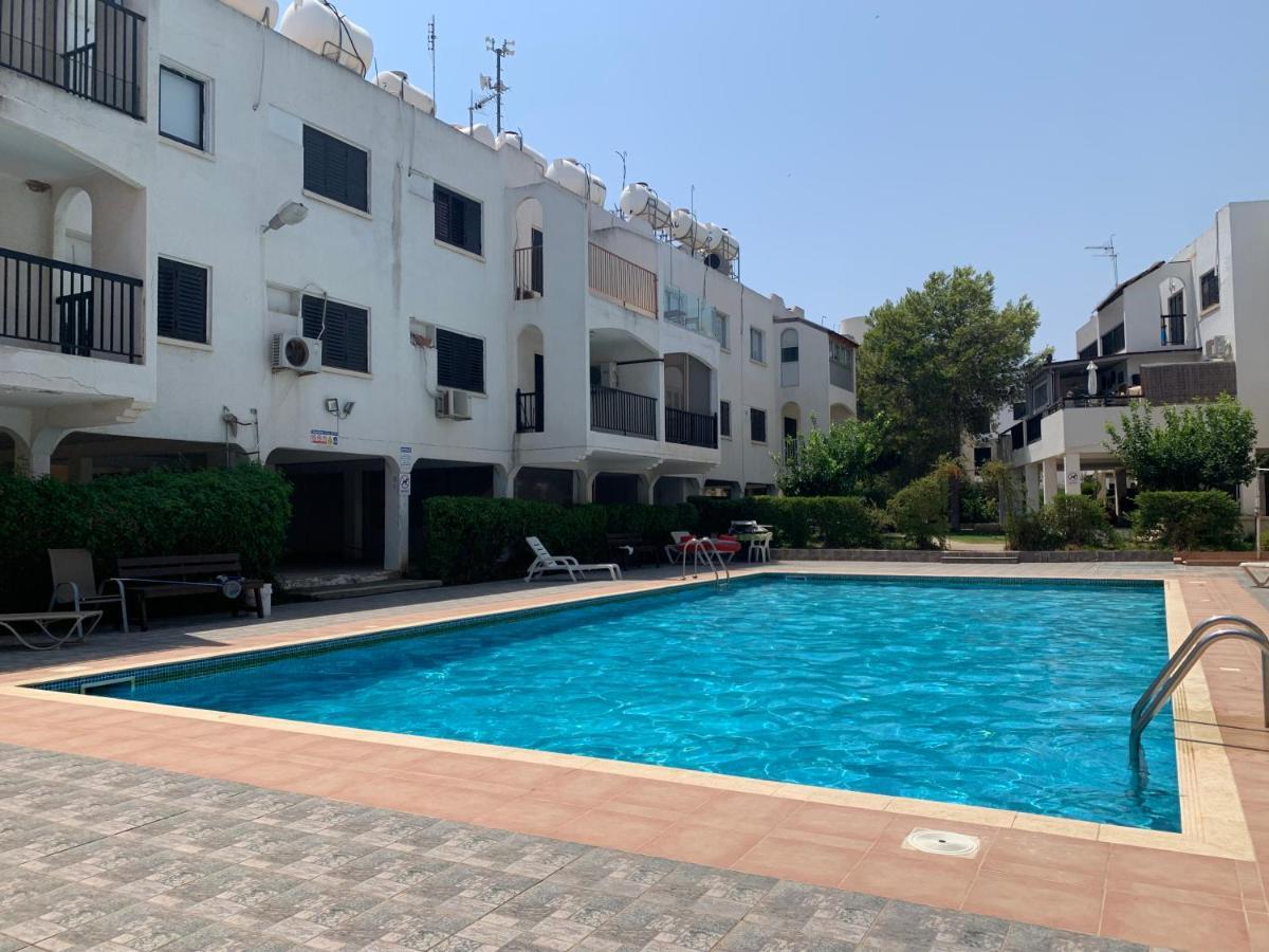 Theodoros Apt.22 Паралимни Екстериор снимка